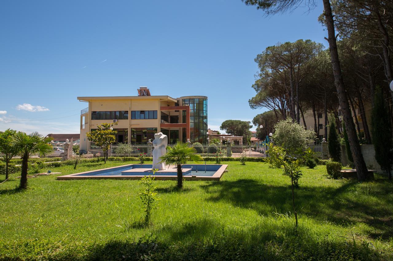 Kolaveri Resort Голем Екстериор снимка